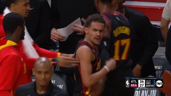  老鹰特雷杨冲突 被禁赛一场引争议  